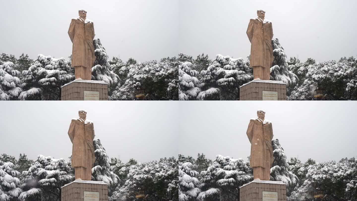 长沙东方红广场毛泽东塑像雪景实拍