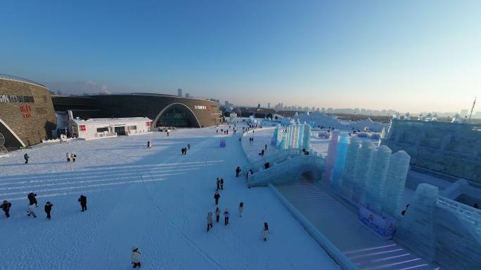 4K FPV穿越机哈尔滨冰雪大世界素材