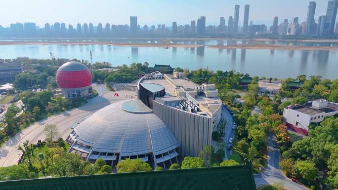 江西南昌滕王阁旅游区航拍东湖区城市风景风