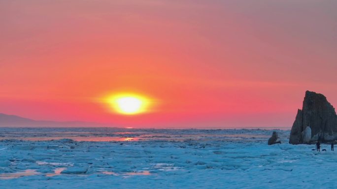 日落海冰