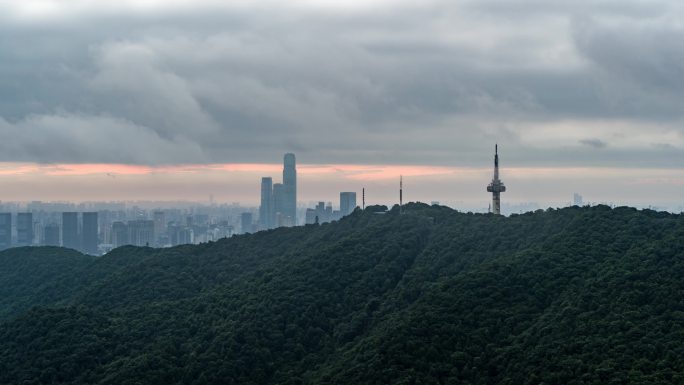 长沙岳麓山云海乌云密布日出【精品】