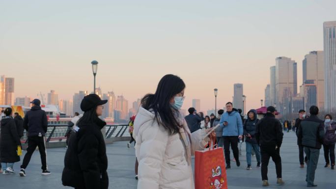 上海外滩傍晚人流量实拍4K