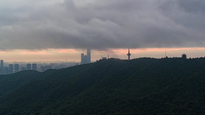 长沙岳麓山云海乌云密布日出【精品】