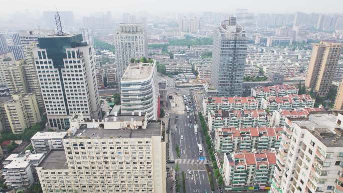 杭州市区拥挤的高楼中北花园航拍