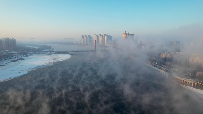 吉林雾凇城市建筑冬季松花江风光航拍