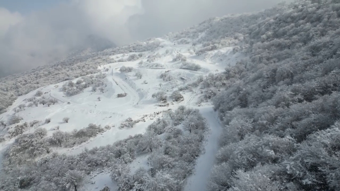 四川阿坝茂县九鼎山太子岭雪景风景航拍