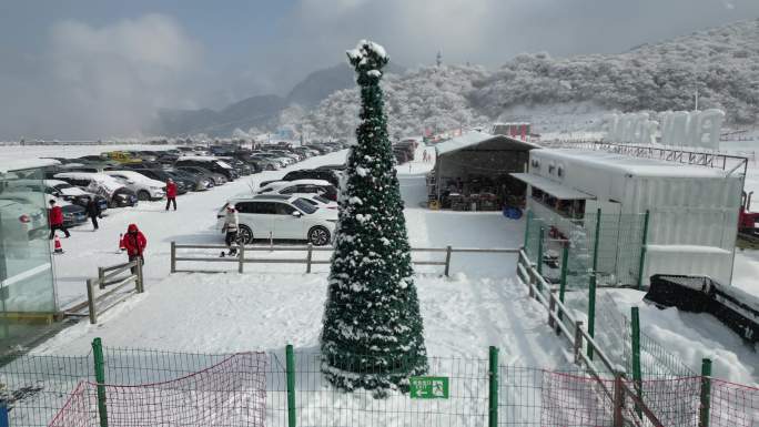 四川阿坝茂县九鼎山太子岭滑雪场风景航拍