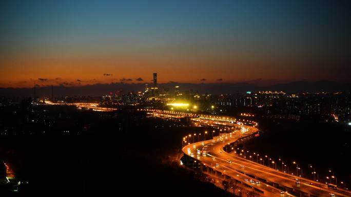 夜晚北京城市交通车流假日旅行繁荣都市