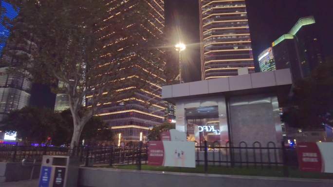 夜晚仰望陆家嘴上海环球金融中心高楼大厦夜