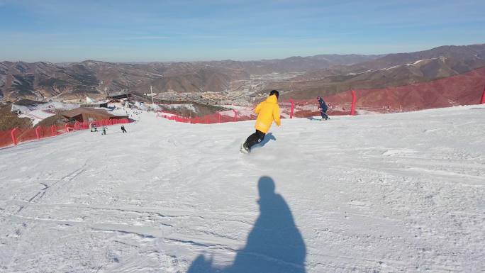 单板滑行 崇礼富龙滑雪场