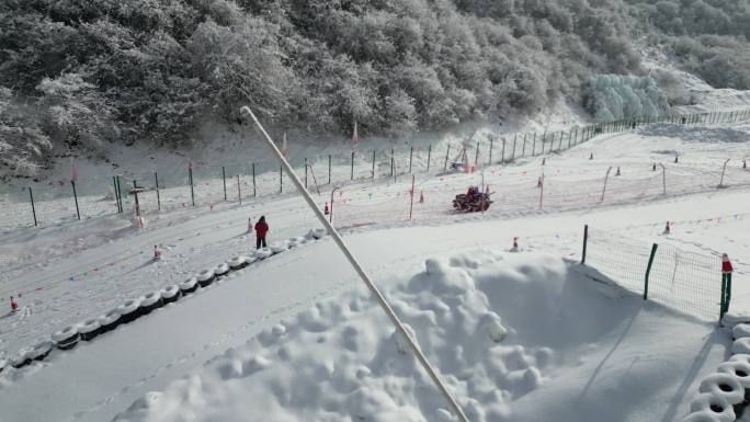 四川阿坝茂县九鼎山太子岭滑雪场风景航拍