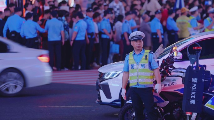 33 交警执勤