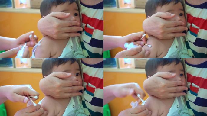 小朋友打疫苗