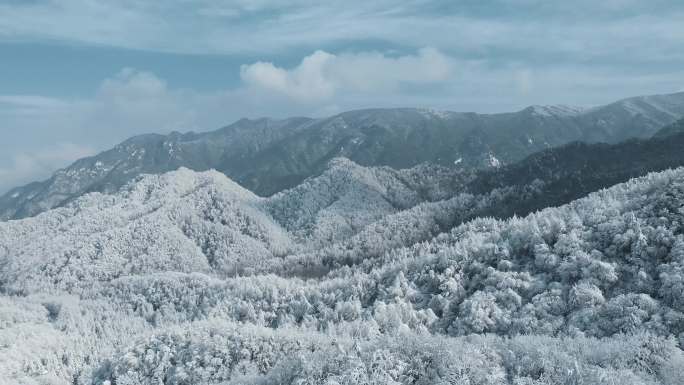 大好河山南北分水岭冷空气雪景长版航拍素材