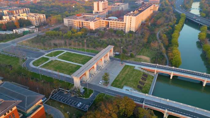 杭州浙江大学紫金港校区校门风景视频素材4