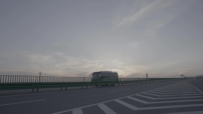 高速公路延时画面，日落意象