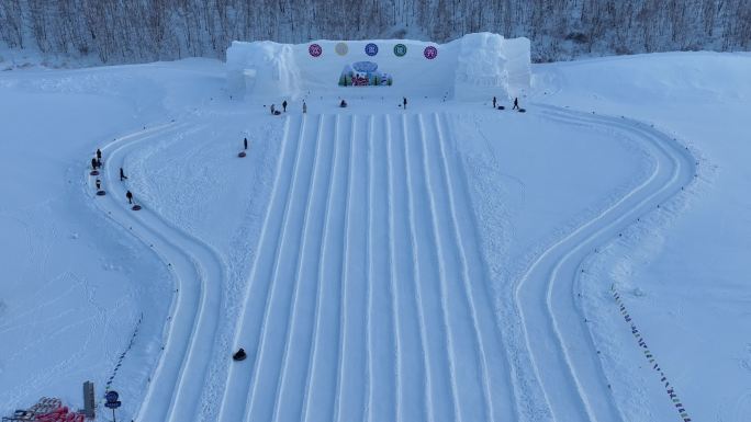 呼伦贝尔冰雪游园休闲娱乐欢乐雪世界