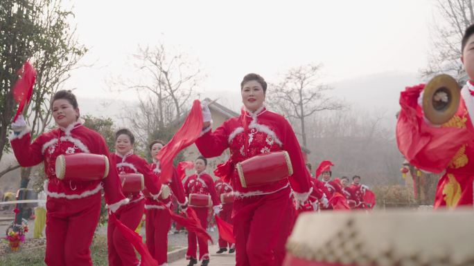 龙年春节古村秧歌过年