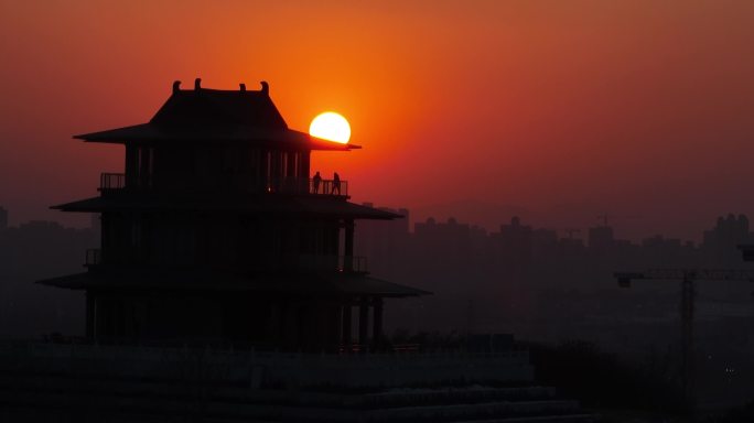 夕阳下的古建筑