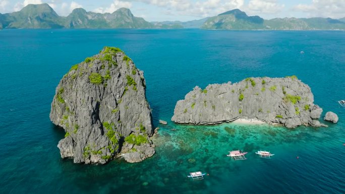 米尼洛克岛的双岩石。爱妮岛，菲律宾。