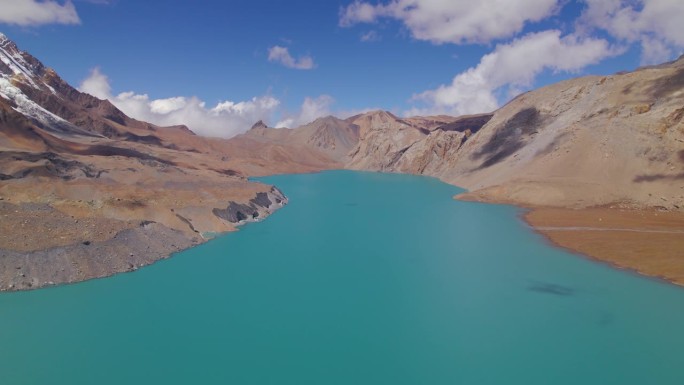 世界上海拔最高的提利哥湖，在尼泊尔风景山岗拍摄云和蓝色的美学，马南安纳普尔纳地区美丽旅游4K