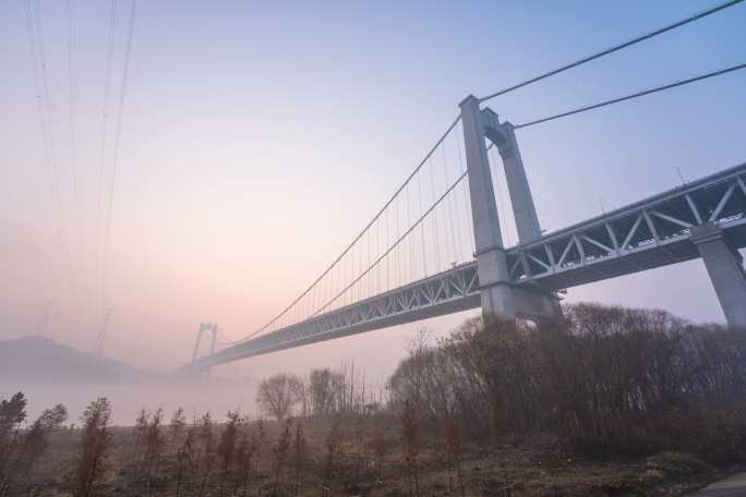 五峰山大桥日出延时