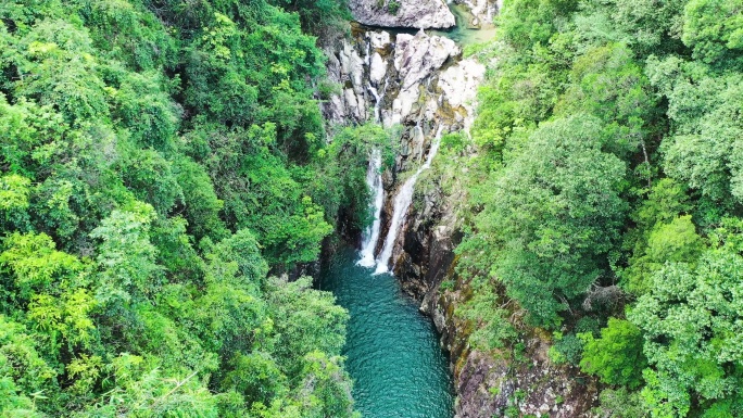 峡谷 溪流 瀑布 溪流游泳