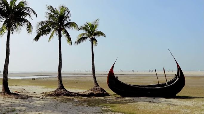 传统的孟加拉月亮船在考克斯巴扎尔