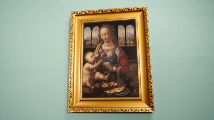 持康乃馨的圣母 达芬奇 世界名画