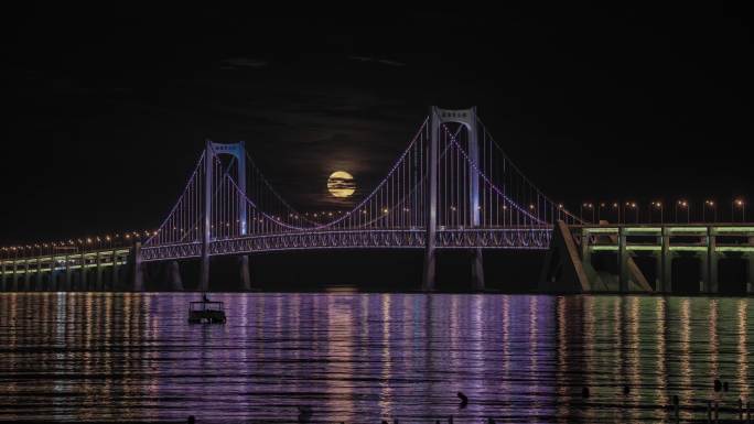 大连星海湾跨海大桥月亮延时