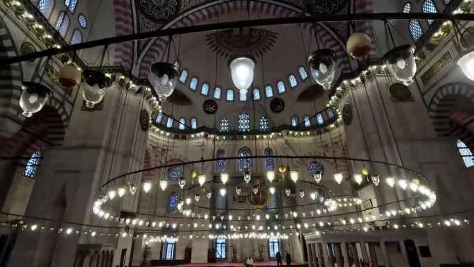 伊斯坦布尔苏莱曼清真寺内