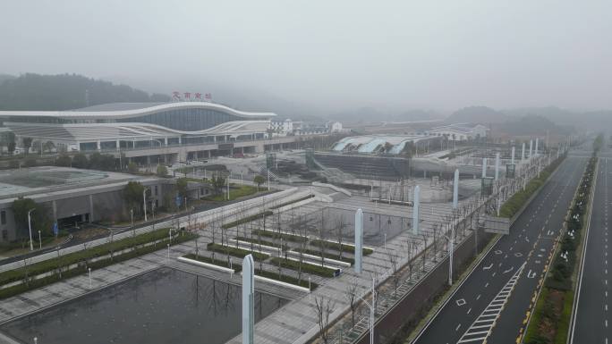 冬季街道马路冷清