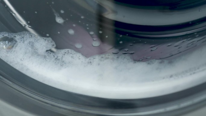 洗衣机里的肥皂水干洗滚筒技术