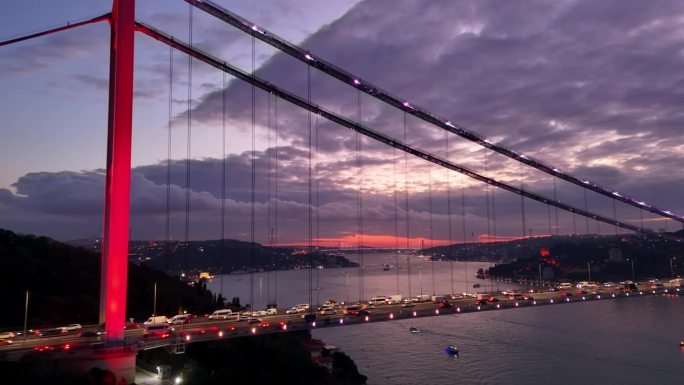 蓝色时刻标志性的法提赫苏丹穆罕默德大桥# istanbul - vibes #法提赫苏丹穆罕默德大桥