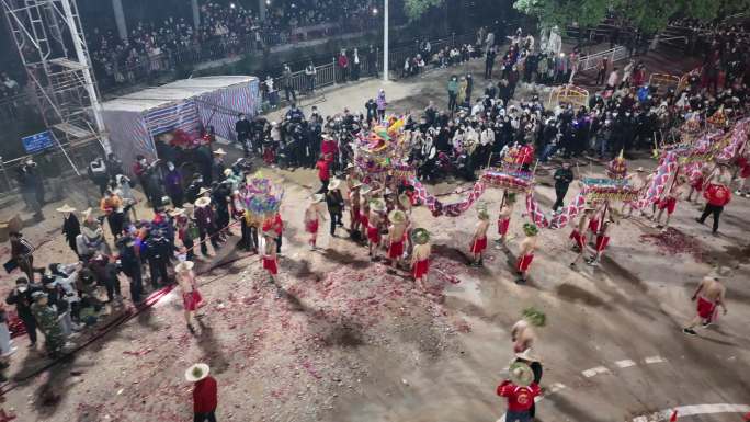 新年龙年广东潮汕民俗烟花火龙