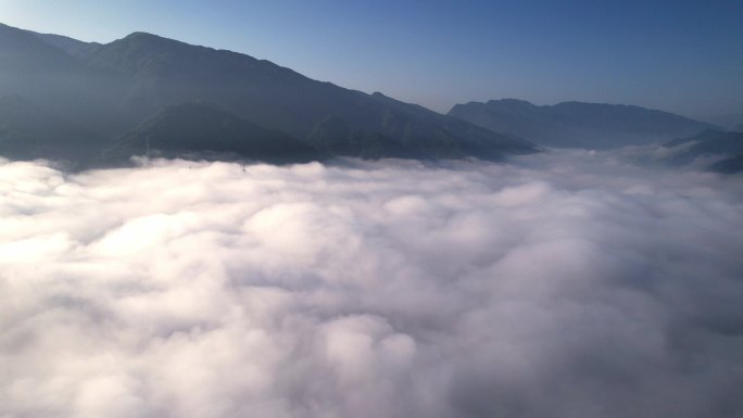 四川山川云海高压线