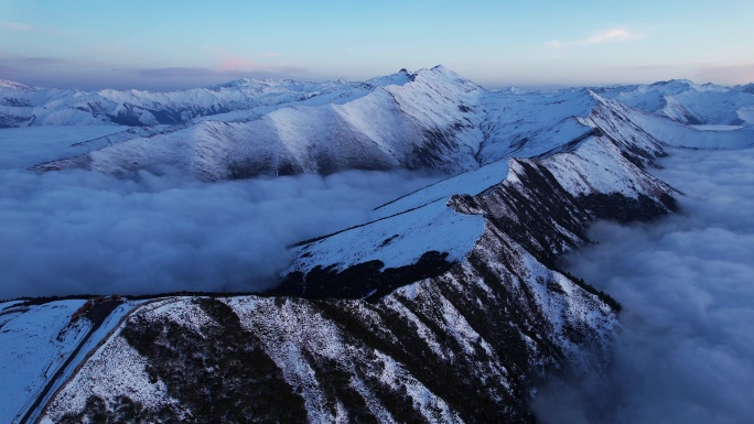 雅安市宝兴县达瓦更扎景区云海雪山航拍