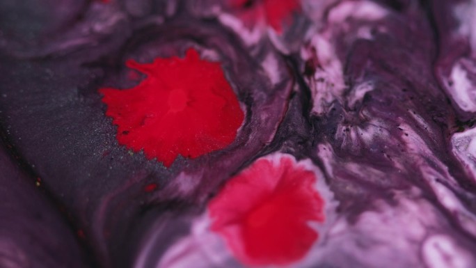 油漆溢墨水流紫红色液体混合