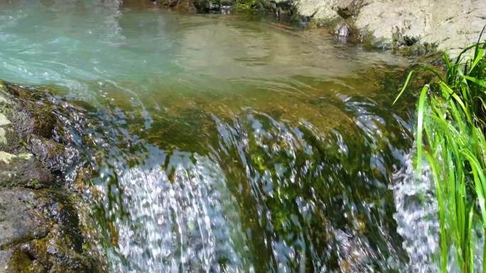 河边流水河流河水小溪山泉泉水流体液体水流