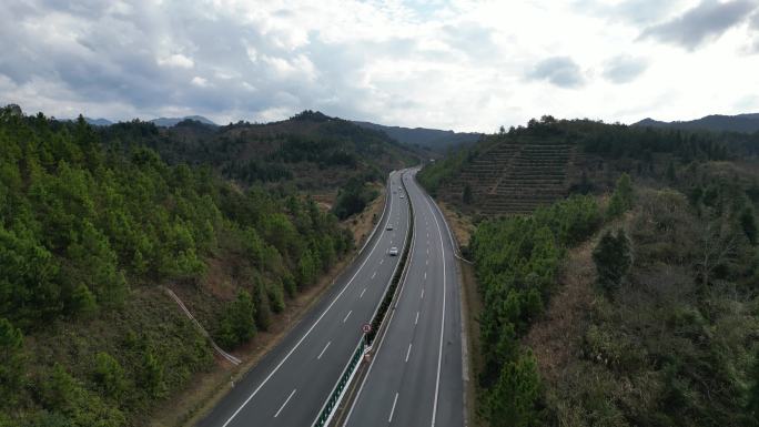 高速路航拍  无人机路况勘察