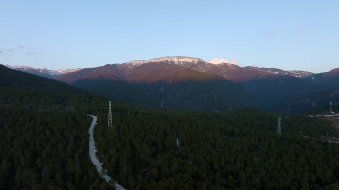 香格里拉扎西牧场高原湖泊航拍