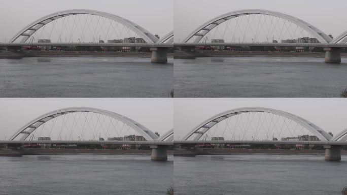 诺维萨德的泽泽尔桥