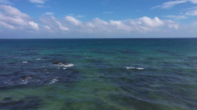 海南万宁日月湾冲浪航拍4k