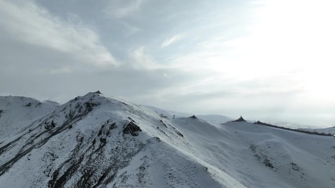 青海拉脊山雪山雪景航拍