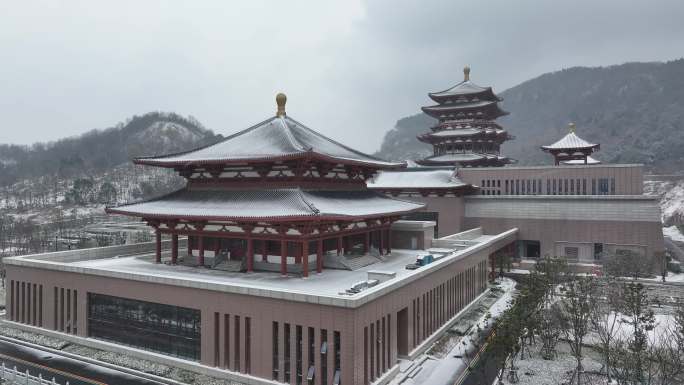 航拍襄阳博物馆新馆冬天雪景城市建筑风光