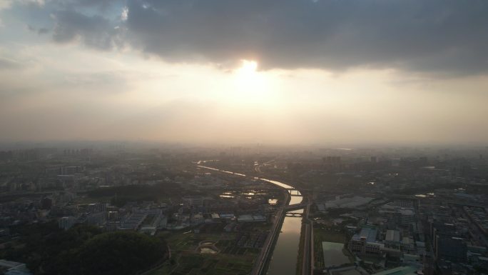 河流日落