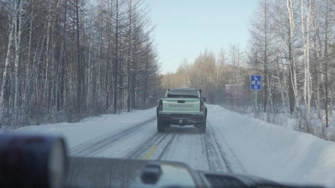 冬天 冬季 开车 雪地 越野 高速