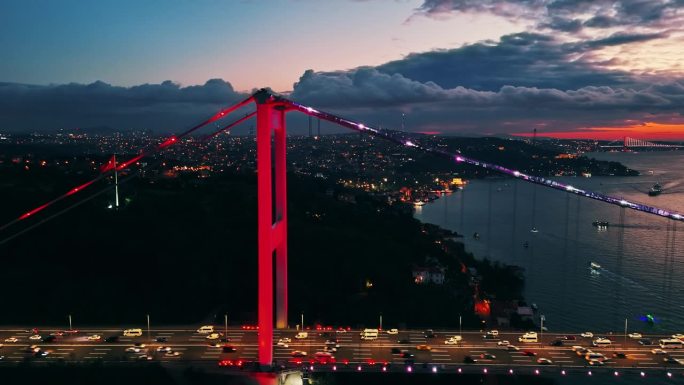 黄昏时分的标志性法提赫苏丹穆罕默德大桥# istanbul - vibes #法提赫苏丹穆罕默德大桥