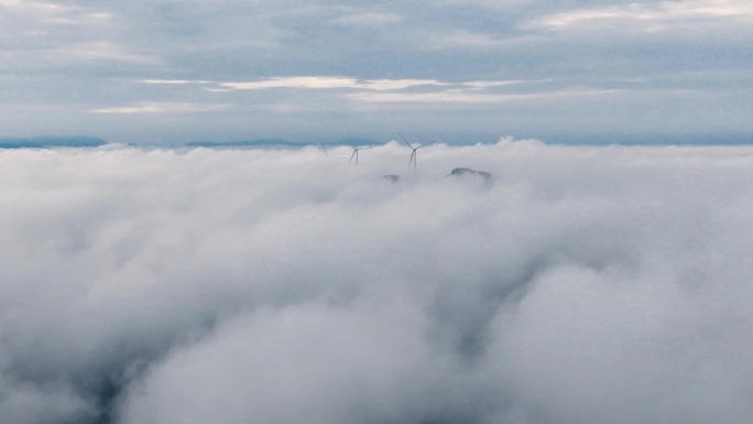 风力发电 云雾环绕 航拍 穿云 天空云层