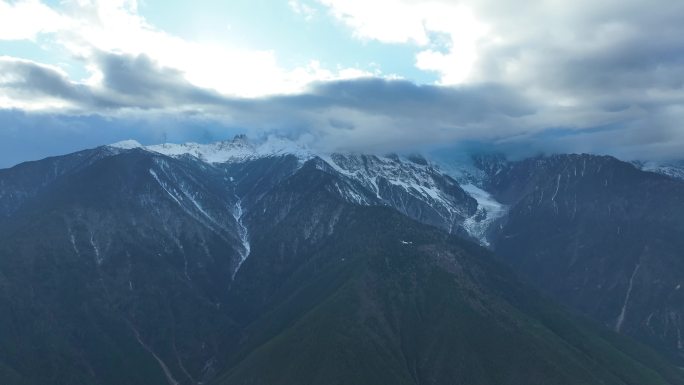 日暮十分的梅里雪山